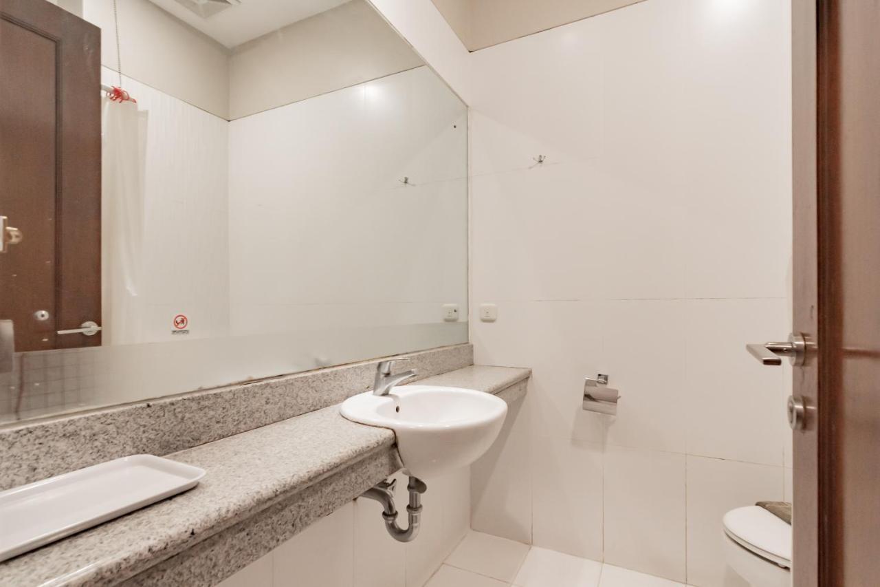 Hotel Reddoorz Near Simpang Dago 2 Bandung Pokoj fotografie