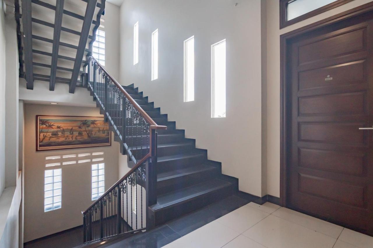 Hotel Reddoorz Near Simpang Dago 2 Bandung Exteriér fotografie